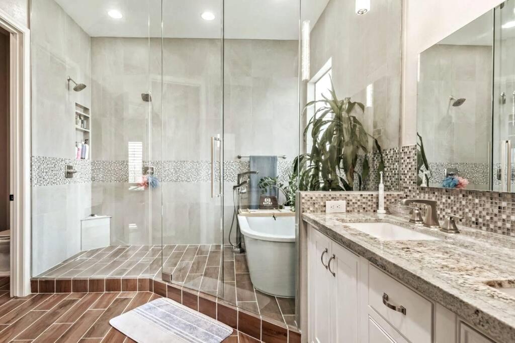 Phoenix Home With Heated Pool, Desert Views & Hot Tub Anthem Bagian luar foto