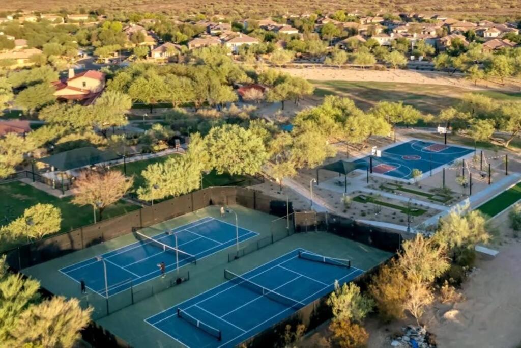 Phoenix Home With Heated Pool, Desert Views & Hot Tub Anthem Bagian luar foto